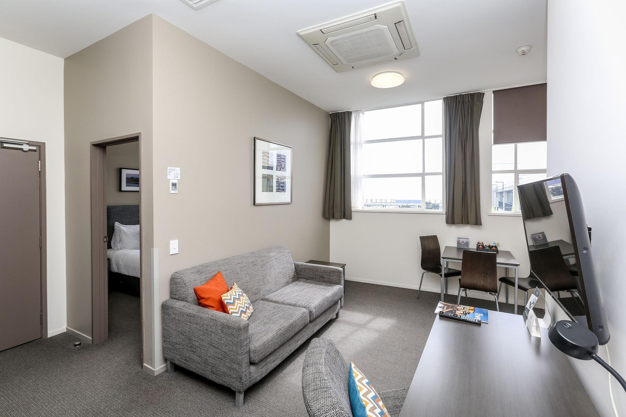 Quest Aparthotel 4*