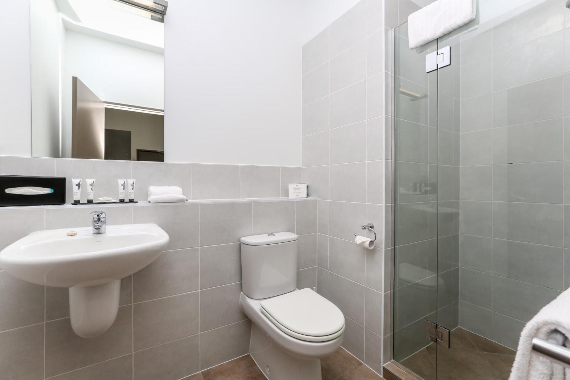 Aparthotel Quest 4*